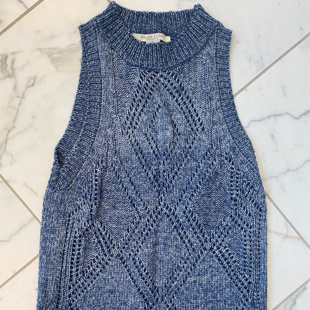 Bella Luxx sleeveless knit top